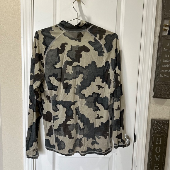 Kuiu Gear Lightweight Summer Hunt - Picture 11 of 15